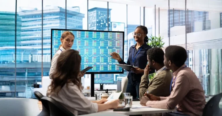 Why PE Firms Outsource Back Office & IT for Portfolio Optimization FI